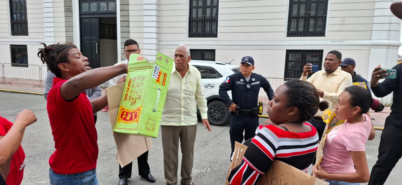 Familias colonenses exigen ser incluidas en traslados a Altos de Los Lagos, II Fase 