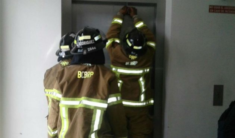 Bomberos atienden 51 incidentes en ascensores en lo que va del año 