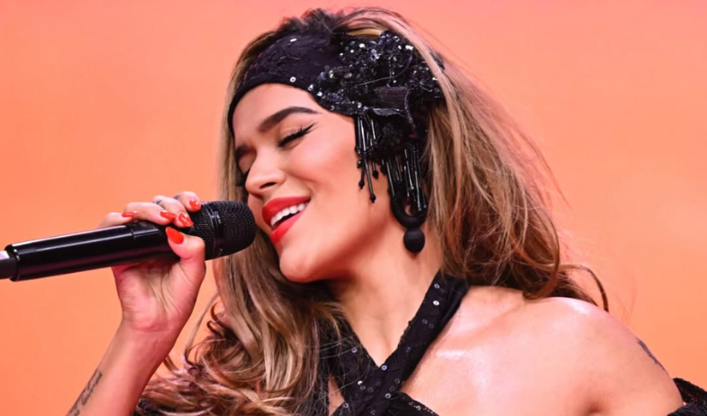 Karol G hace historia como la primera latina en encabezar Coachella 2026 