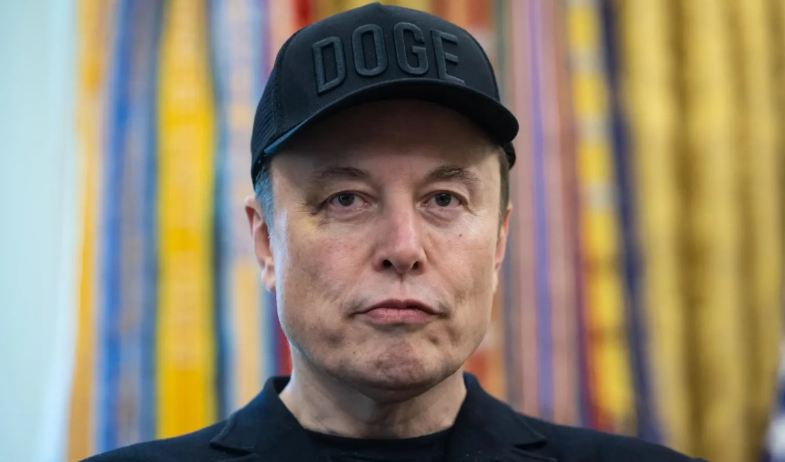 Padre de Elon Musk fue acusado de abuso sexual infantil contra 5 familiares, según el NYT 