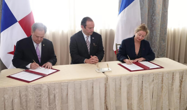 Panamá y Francia firman declaración de intención para desarrollar tren Panamá-David-Frontera 