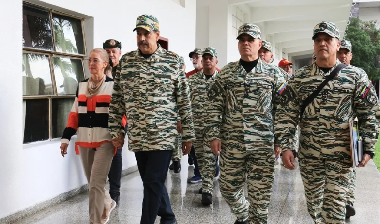 Buques, milicias y denuncias: Venezuela cierra filas contra la 'amenaza' de EE.UU. 