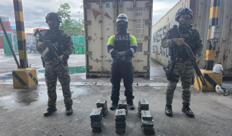 Panamá incauta en puerto del Pacífico 30 paquetes de droga que iban hacia Australia 