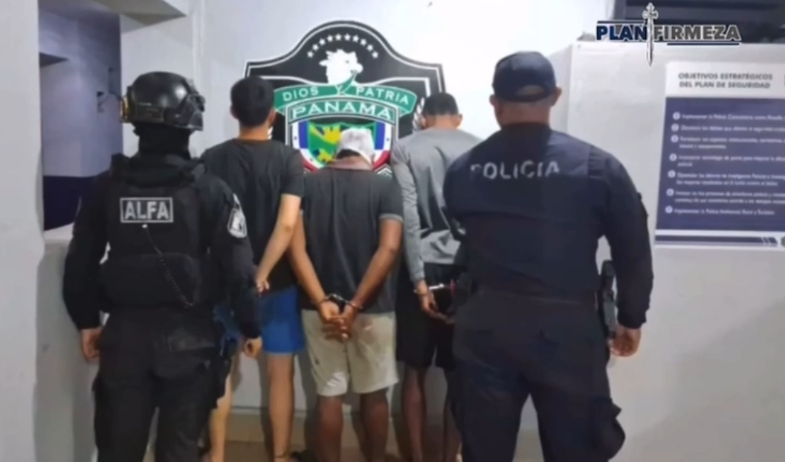 Caen tres asaltantes de taxista tras persecución policial en Colón 