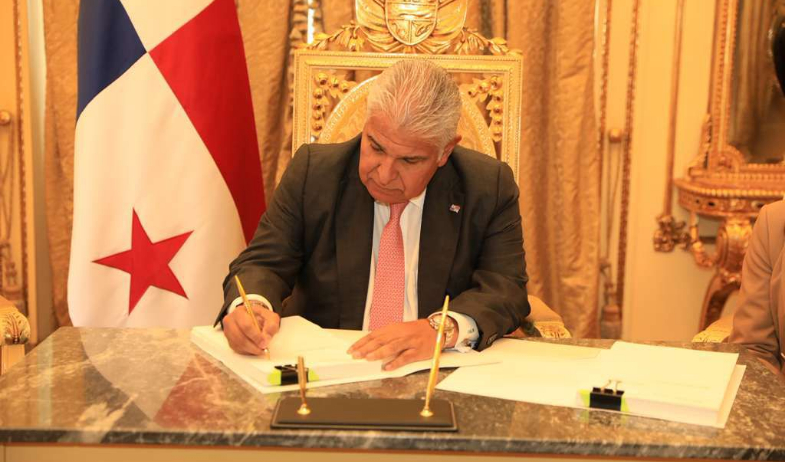 Presidente Mulino sanciona Ley del Presupuesto 2026 