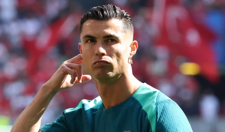 Cristiano Ronaldo, el primer jugador de fútbol milmillonario 