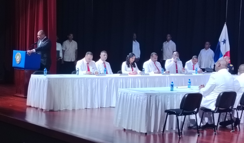 Colonenses respaldan al alcalde Diógenes Galván en reclamo por falta de aportes de grandes empresas 