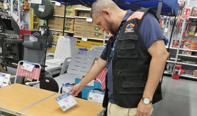 Acodeco refuerza operativos de verificación por el Black Friday 2025 en Colón 