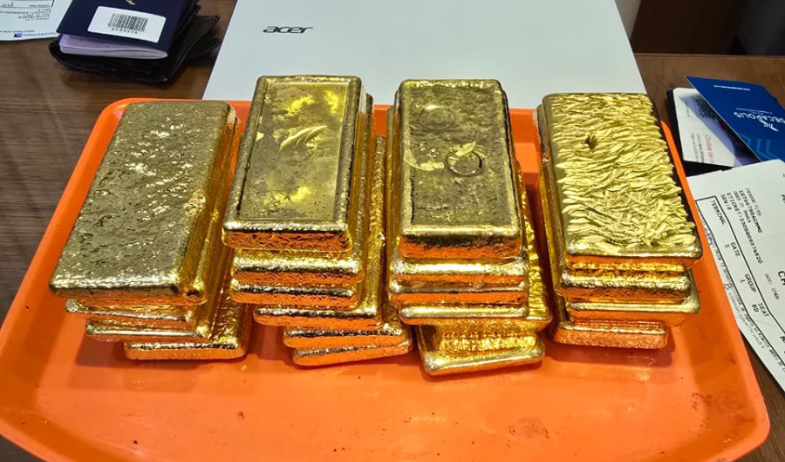 Policía decomisa en aeropuerto de Paraguay 22 kilos de oro que tenían como destino Panamá 