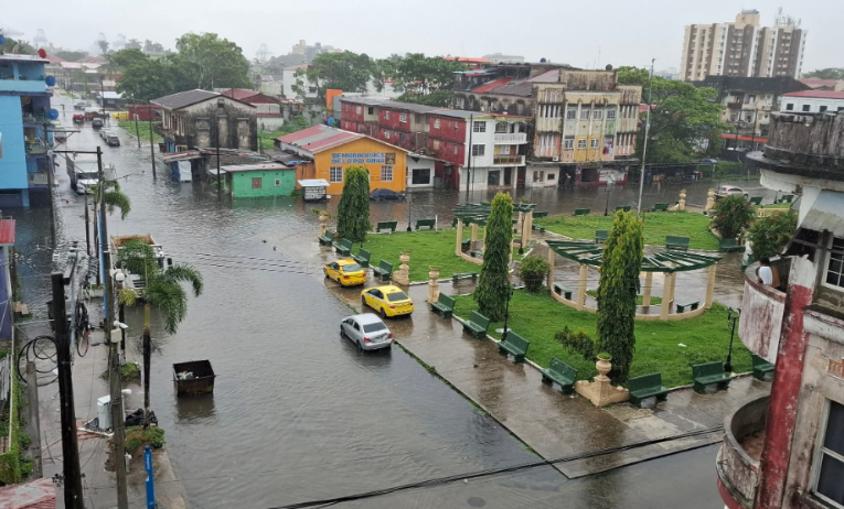 Sinaproc mantiene alerta en Colón por lluvias e inundaciones  