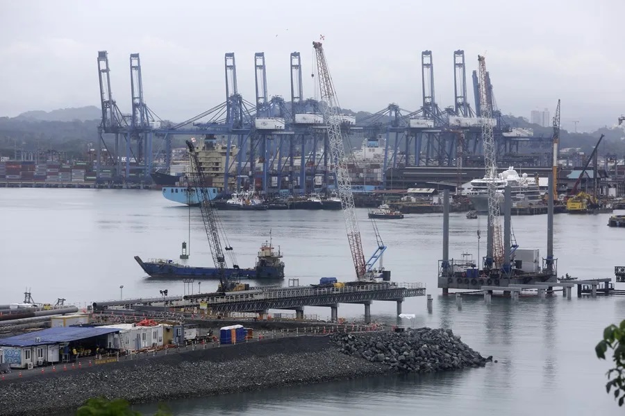 Canal de Panamá inicia reuniones con interesados en puertos de 2.600 millones de dólares 
