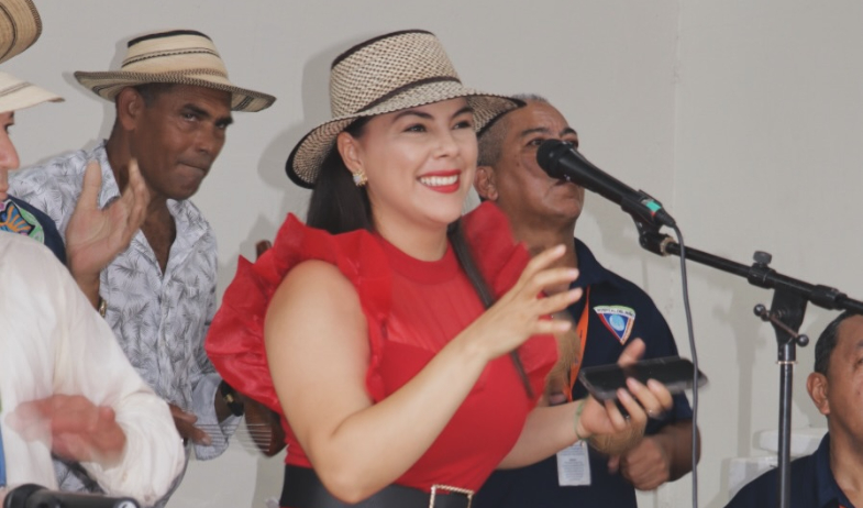 Perfil falso usa el nombre de Doralis Mela para pedir plata por 'shows' 