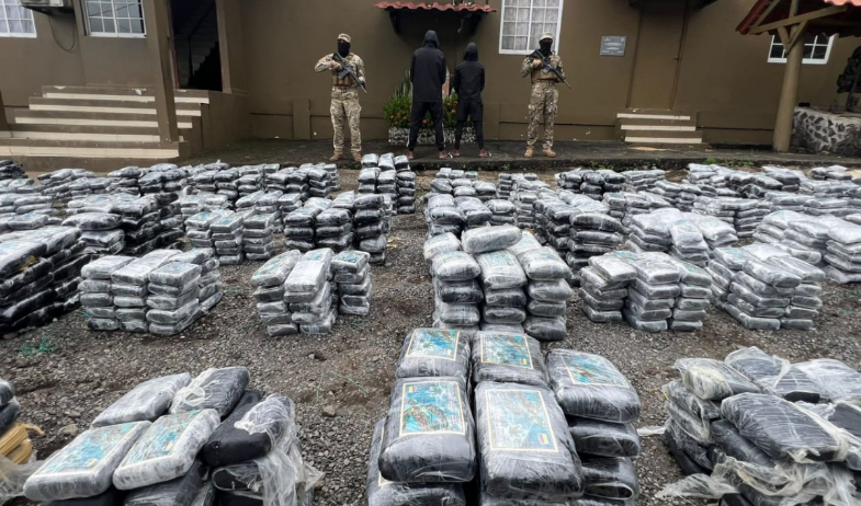 Incautan en Chiriquí 2.851 paquetes de droga y detienen a dos colombianos 