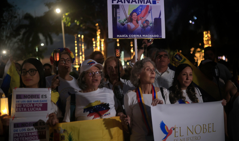Venezolanos en Panamá marchan por la paz y la libertad en apoyo de María Corina Machado 