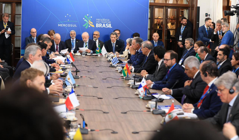 Panamá y otros países latinoamericanos piden a Venezuela 'reestablecer el orden democrático' 