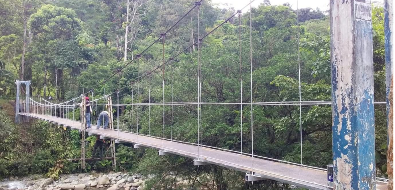 Más de 17 mil estudiantes de la comarca se benefician con la construcción de puentes zarzo 