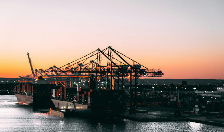 Grupo japonés muestra interés en instalar centro de mantenimiento naval en Puerto Armuelles 