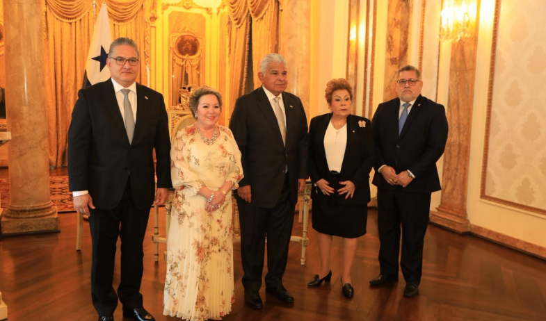 Mulino juramenta a nuevos magistrados de la Corte Suprema de Justicia 