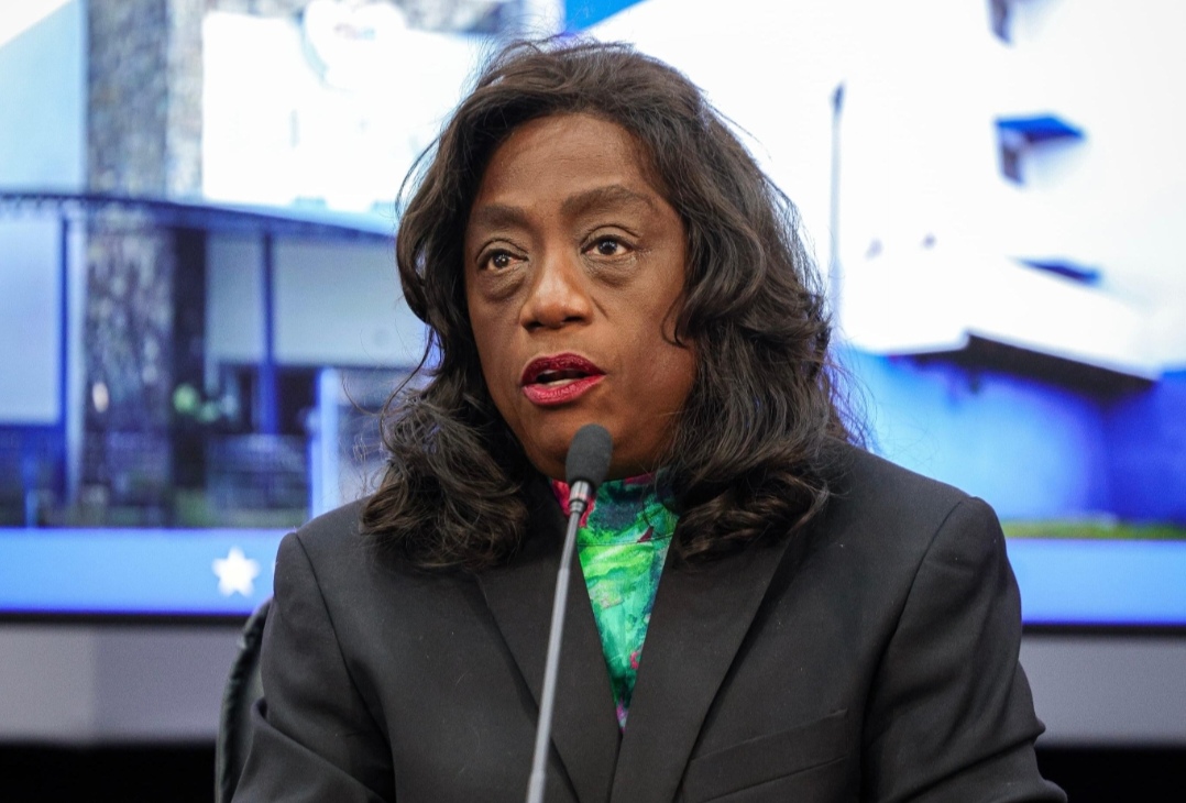 Funcionaria de Educación resulta herida tras ataque con sustancia corrosiva en Panamá Centro 