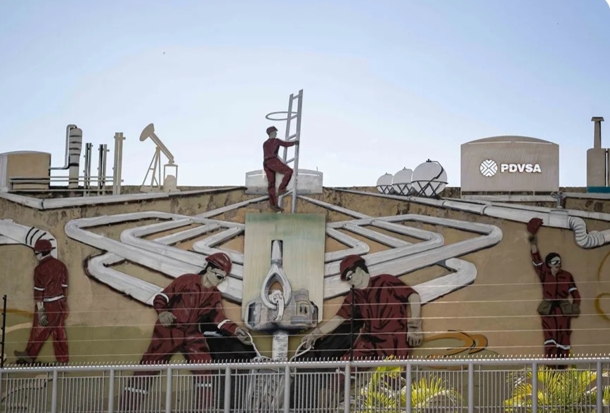 Trump dice que su país podría gobernar Venezuela y extraer su petróleo durante años 