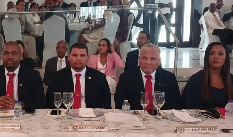 Concejo Municipal de Colón aprueba reunirse con los diputados de esa provincia  