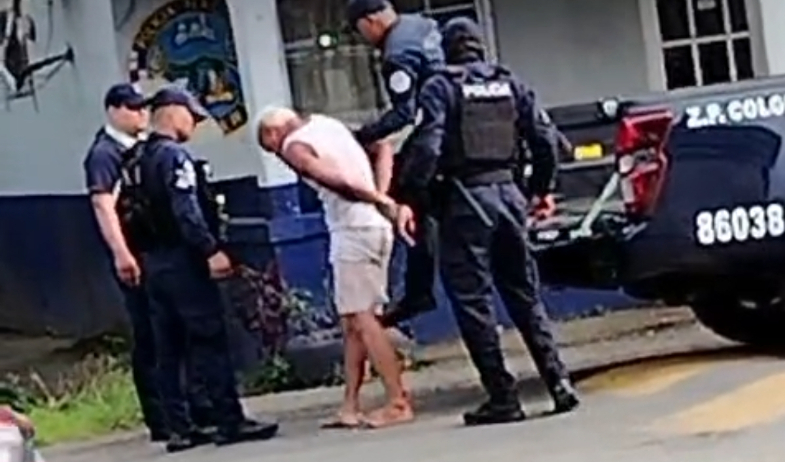 Riña en playa La Angosta deja tres detenidos 