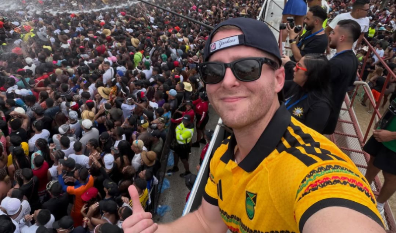 ¡Superó al anterior! Mayer Mizrachi celebra récord de 330 mil asistentes en el Carnavalístico 2026 