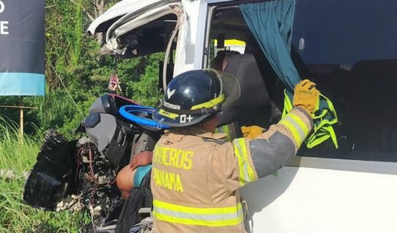 Colisión múltiple en la autopista Arraiján-La Chorrera deja un herido 