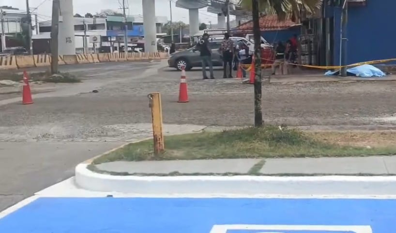 Hallan a hombre sin vida en plaza comercial en Arraiján 