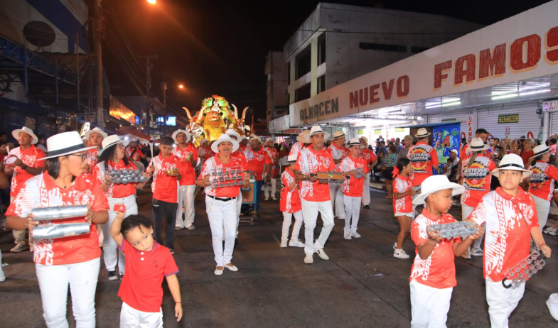 El Comparsódromo llenará de cultura y tradición en el Casco Peatonal este domingo 
