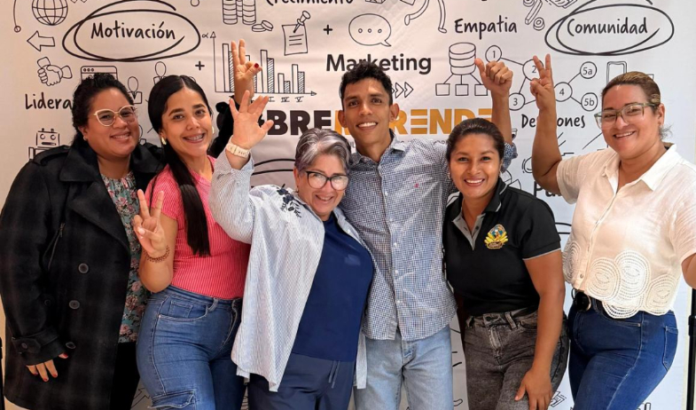 60 emprendedores afinan sus negocios en Santiago 