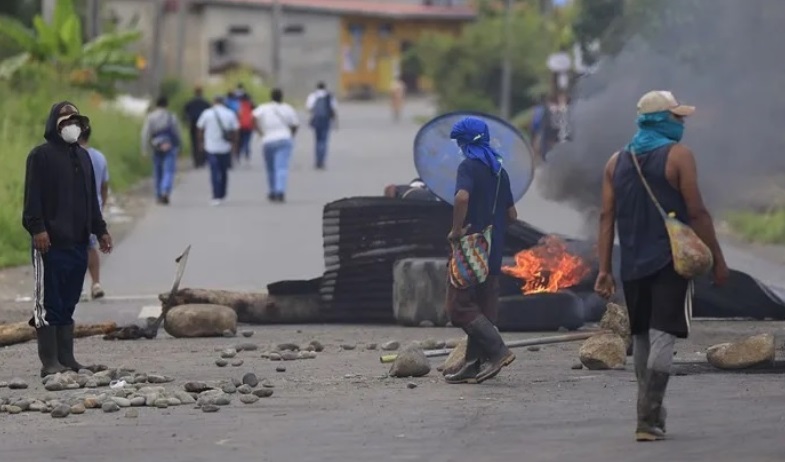 Autorizan inclusión de artículo en el Código Penal que sanciona el uso de máscaras en manifestaciones y protestas 