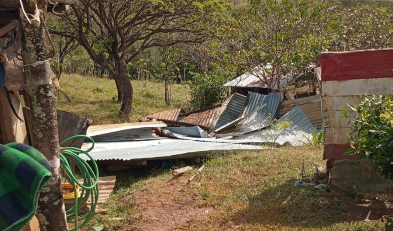 Fuertes vientos y lluvias dejan a familias sin techo en la comarca Ngäbe Buglé 
