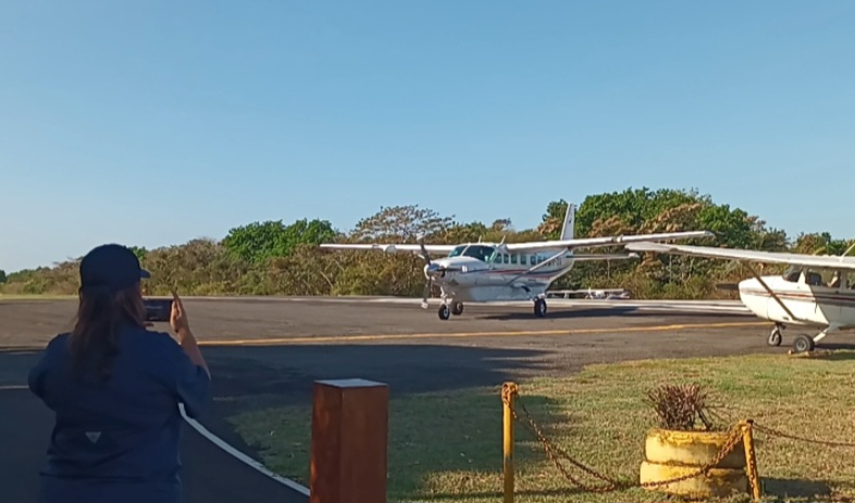 Rehabilitan pista del aeródromo Rubén Cantú en Santiago con inversión superior al millón de dólares 