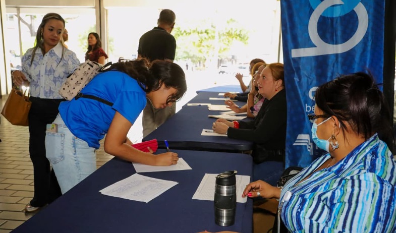 Modernizan el programa Padrino Empresario con pagos digitales 