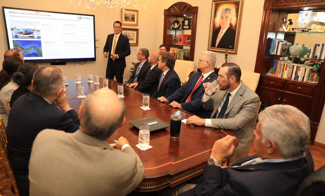 Royal Caribbean propone a Mulino construir un dique seco en Puerto Armuelles para reparar sus cruceros  