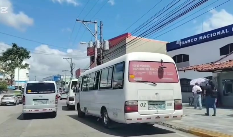 Piden medidas urgentes para ordenar el transporte en Penonomé 
