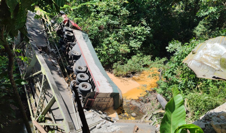 Tras colapso de puente en Capira, investigan si camión ignoró límite de peso 