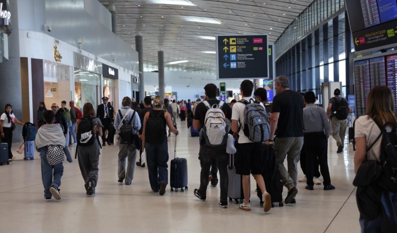 Sector hotelero rechaza tasar tránsito de pasajeros por el principal aeropuerto de Panamá 