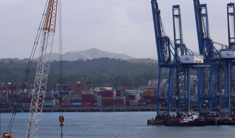 Puertos de Balboa y Cristóbal restablecen operaciones tras salida de empresa china 