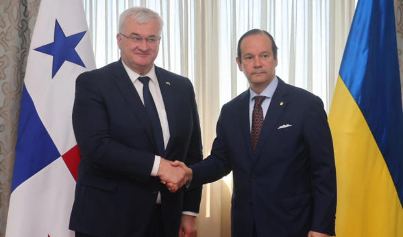 Panamá dice que participará como 'amigo' en la reconstrucción de Ucrania cuando exista paz 