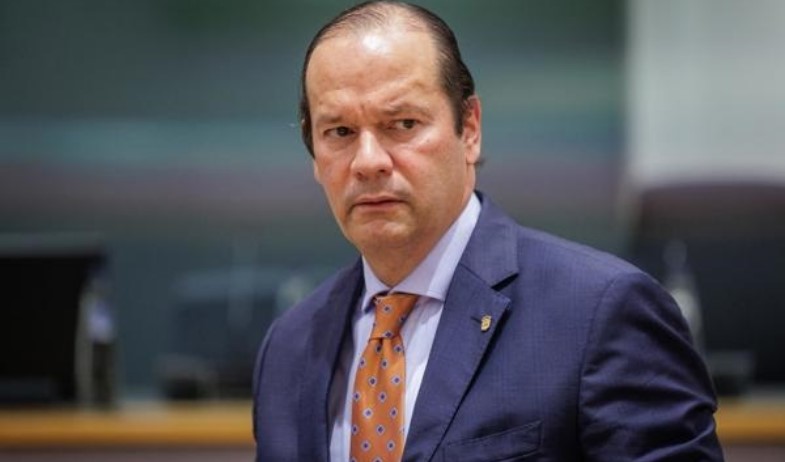 El canciller de Panamá pide respetar 'soberanía jurídica' tras fallo contra empresa china 