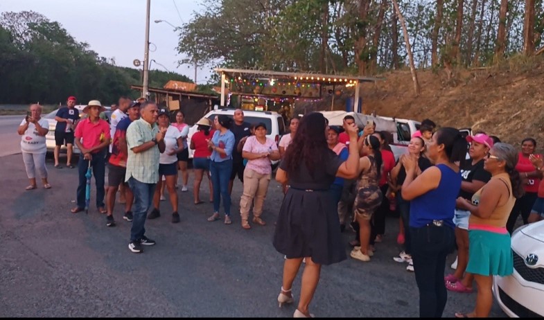 Protestas por falta de agua potable vuelven activarse en la vía Interamericana en Atalaya 
