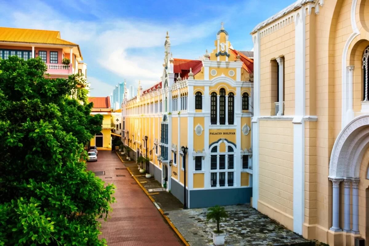 Panamá califica de 'grave atentado' la incautación de buque de bandera panameña por Irán 