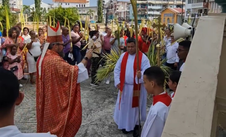 Colonenses viven la Semana Santa entre fe, tradición y encuentros familiares 