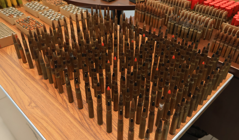 Localizan caleto con más de 5 mil municiones y cinco granadas en Vacamonte 