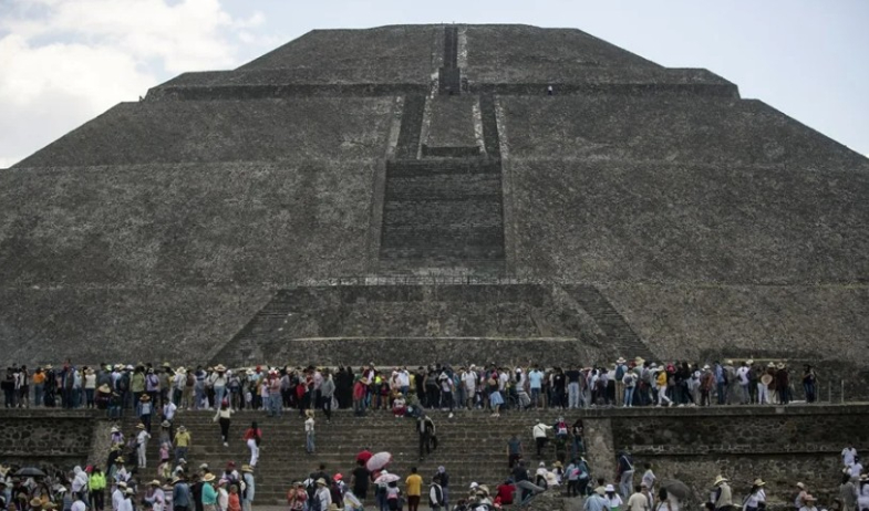 Al menos dos muertos y 13 heridos extranjeros tras tiroteo en Teotihuacán, centro turístico de México 