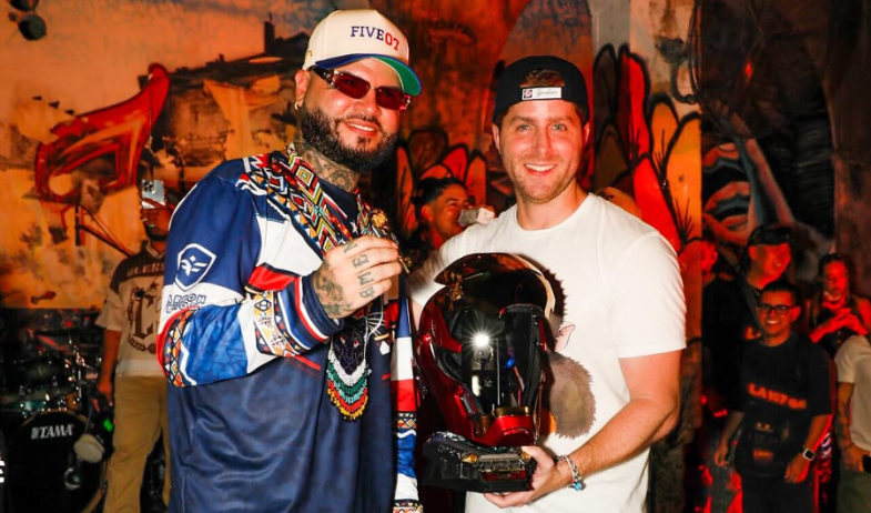 Farruko lanza 'Manda la Plena Moh' en Panamá y recibe las Llaves de la Ciudad 