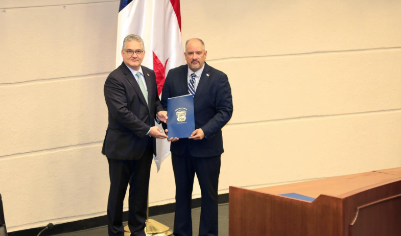 Ministro Juan Carlos Orillac presenta proyecto para prorrogar incentivos a Ciudad del Saber 