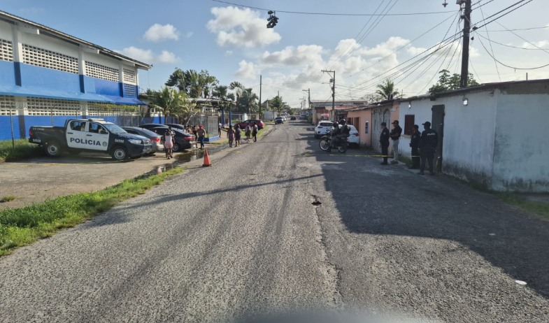 Estudiante de octavo grado resulta herido de bala cerca de centro educativo en Colón 